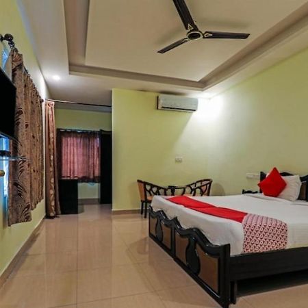 Hotel Meridian Grand Шамшабад Екстериор снимка